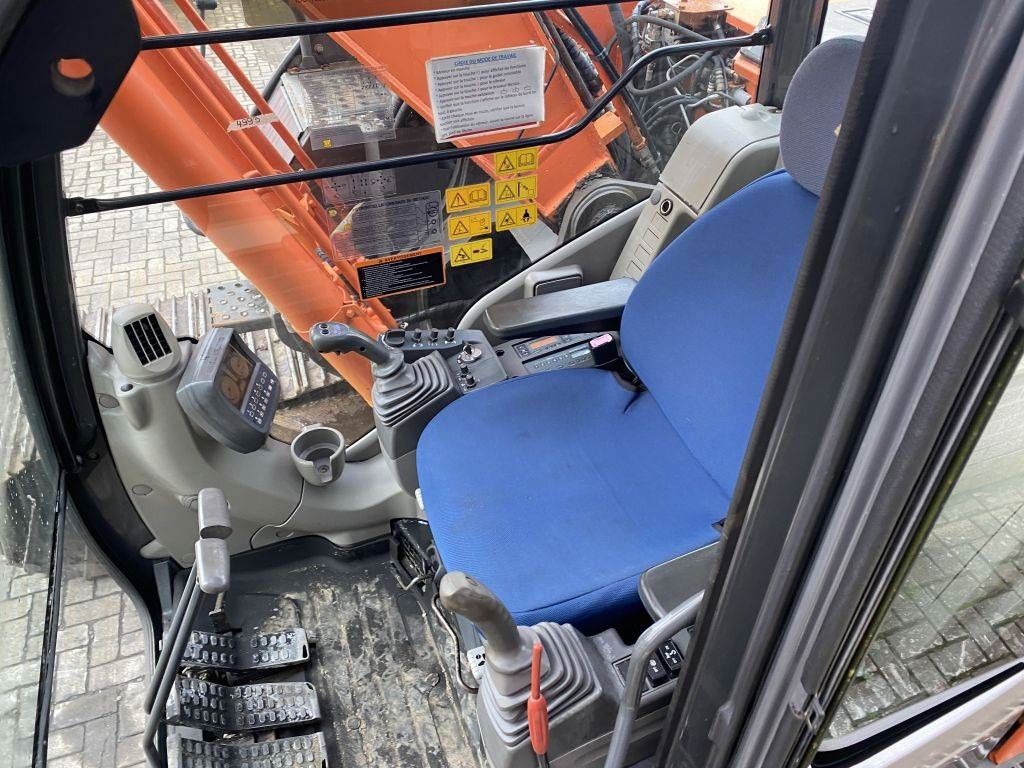 Hitachi ZX 225 USR LC-3