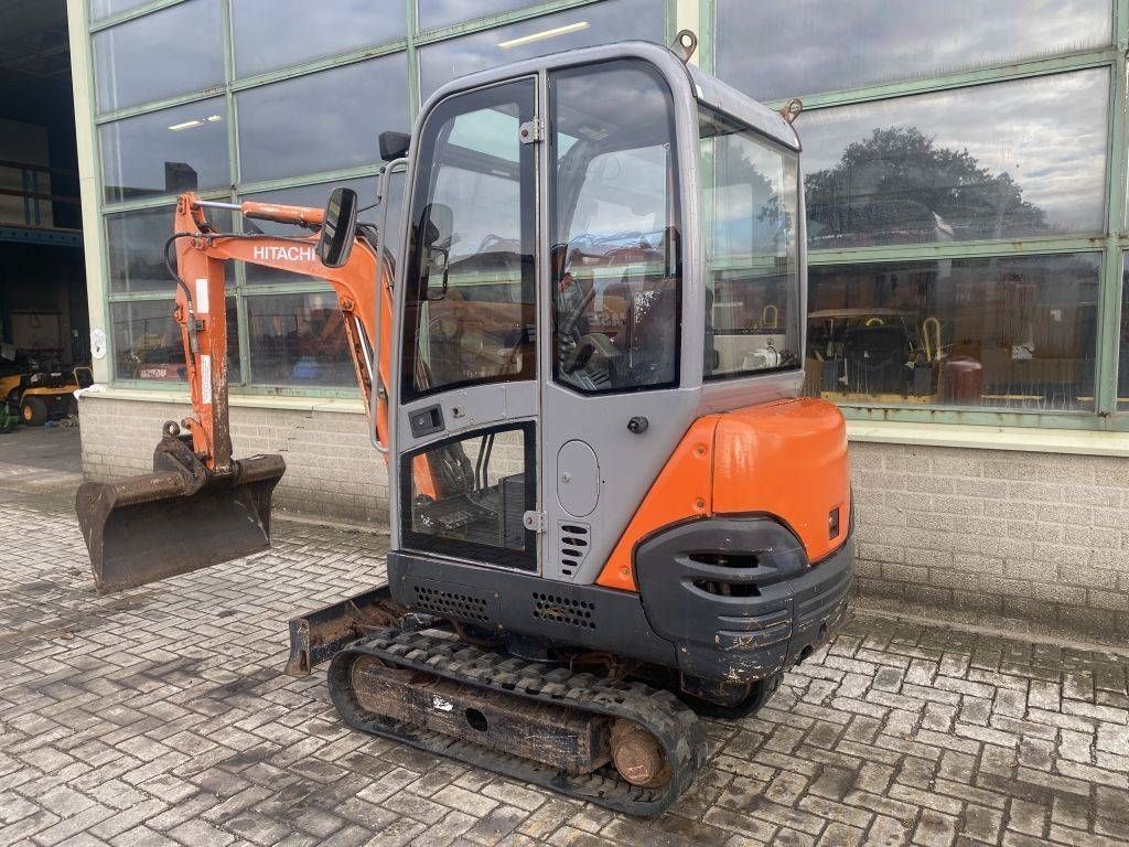 Hitachi ZX18
