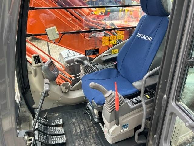 Hitachi ZX 210 LC-3