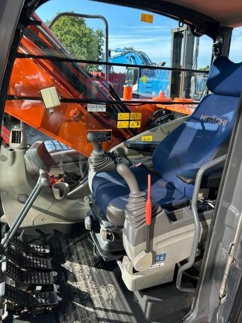 Hitachi ZX 160 LC-3