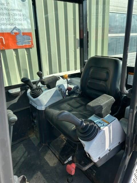 Bobcat 325