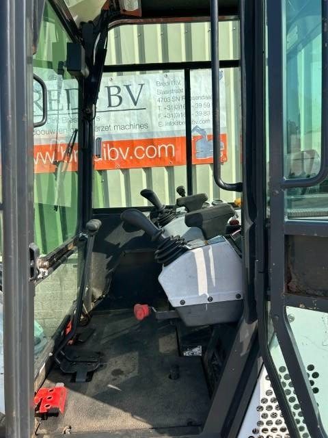 Bobcat 325