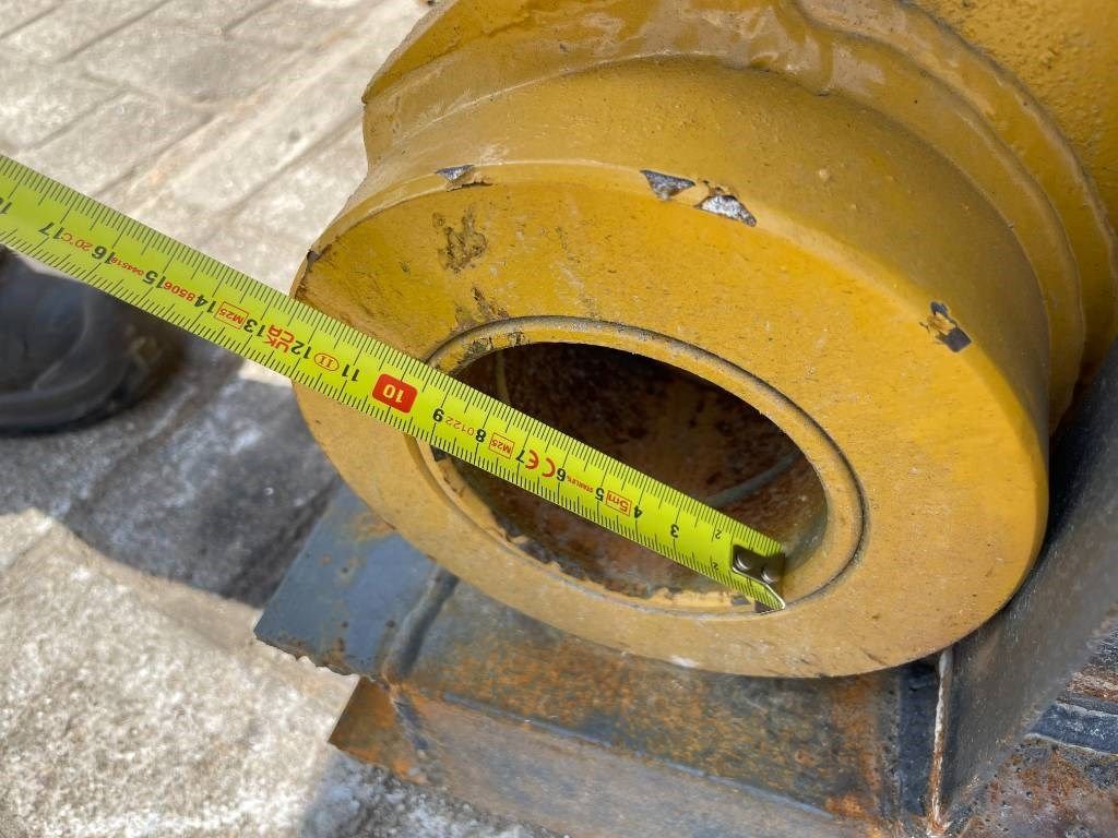 Komatsu Long reach
