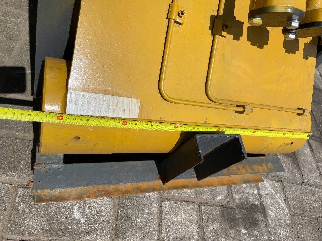 Komatsu Long reach