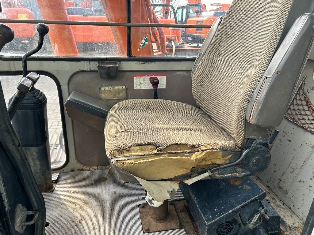 Hitachi EX 60