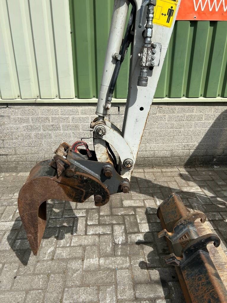 Takeuchi TB 216