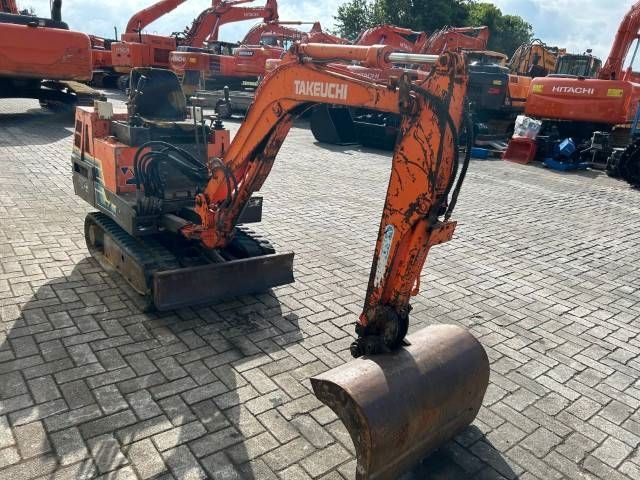 Takeuchi TB 015 A