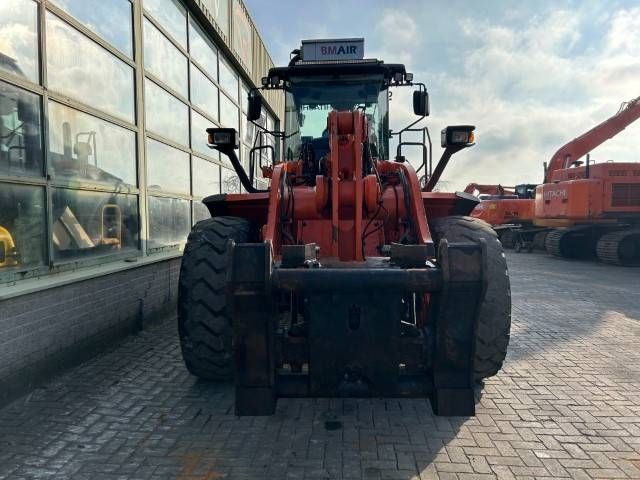 Hitachi ZW 250-6