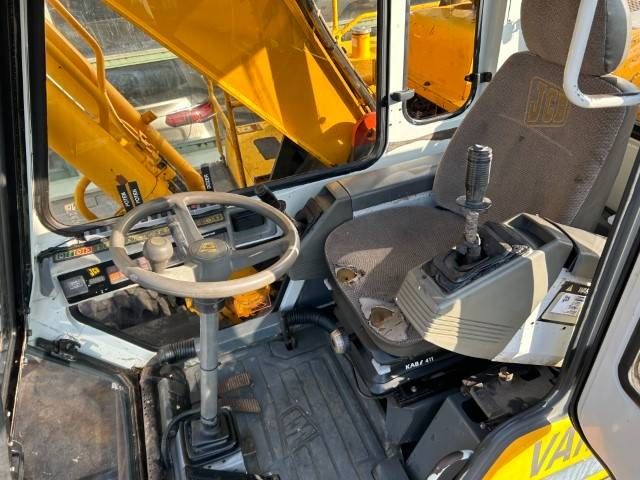 JCB JS 150 W