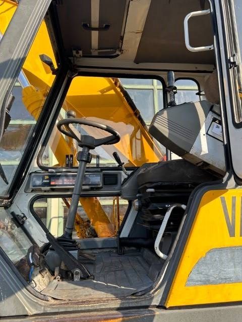 JCB JS 150 W