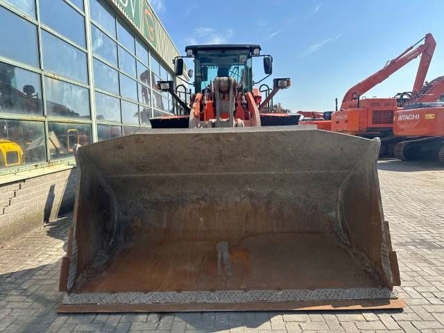 Hitachi ZW 310-5B