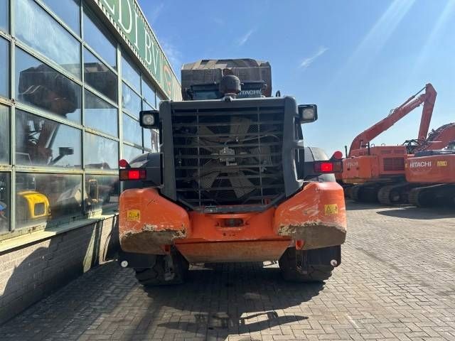 Hitachi ZW 310-5B