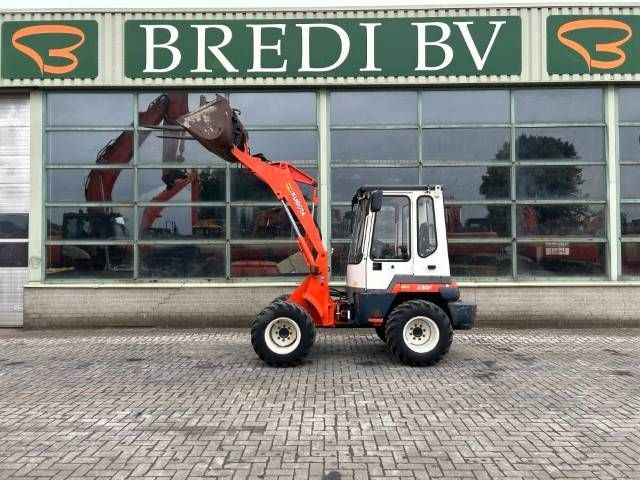 Kubota R 520