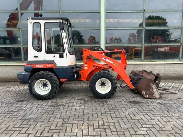 Kubota R 520