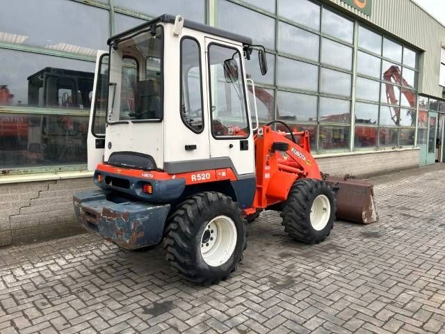 Kubota R 520