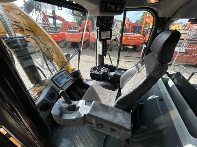 CAT 962 M
