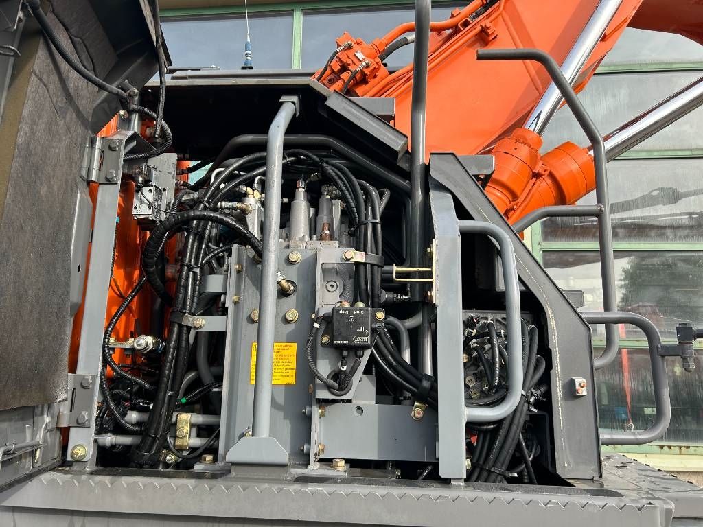 Hitachi ZX 140 W-3