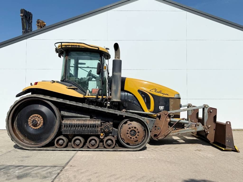 CAT Challenger MT865B - German Machine / Front Blade