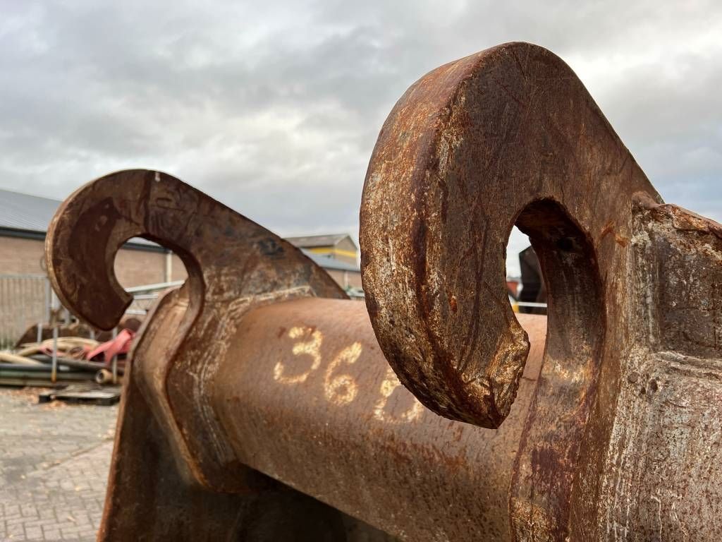 Large Bucket CW70 - CAT 365