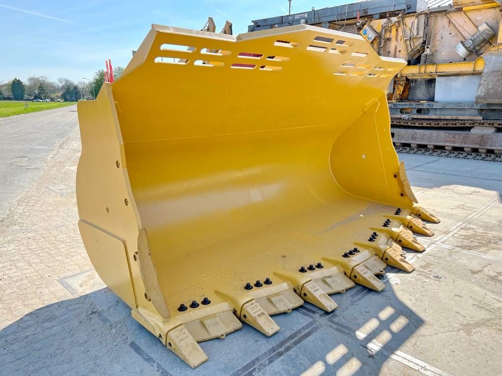 CAT 988H Bucket New / Unused Dutch fabrication Hardox