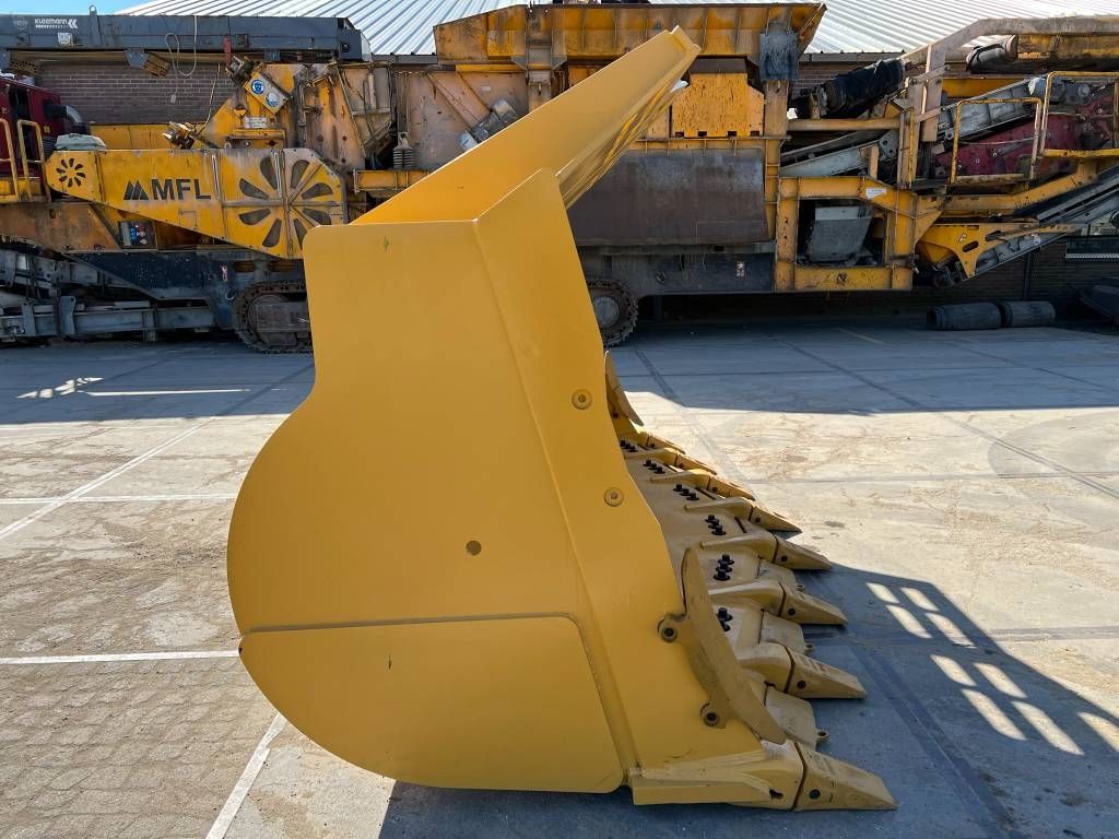 CAT 988H Bucket New / Unused Dutch fabrication Hardox