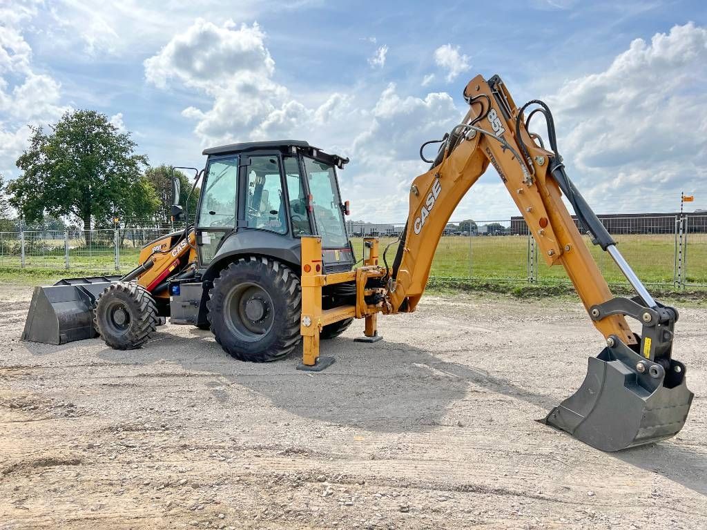CASE 851FX Plus 4WD - New / Unused / Telescopic