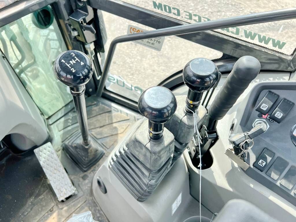 CASE 851FX Plus 4WD - New / Unused / Telescopic