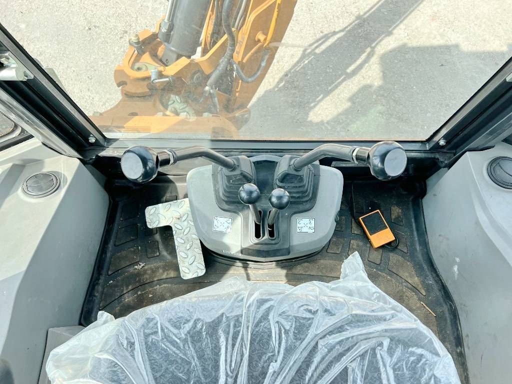 CASE 851FX Plus 4WD - New / Unused / Telescopic