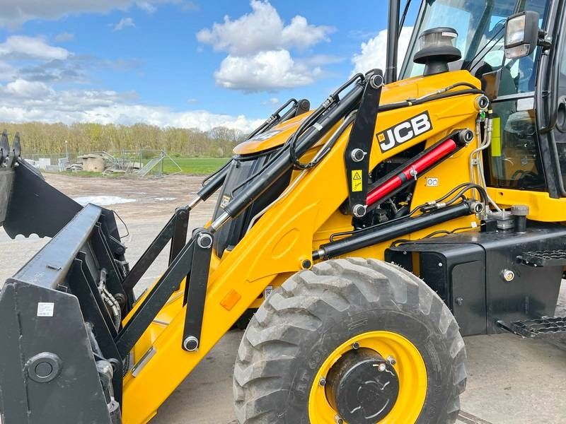 JCB 3DX / 3CX Plus 4WD - 4/1 Bucket / Hammer Lines