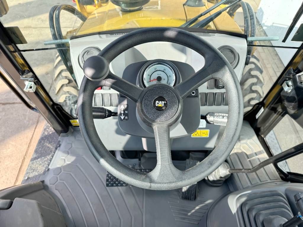 CAT 424 4WD - Hammer Lines / Airco