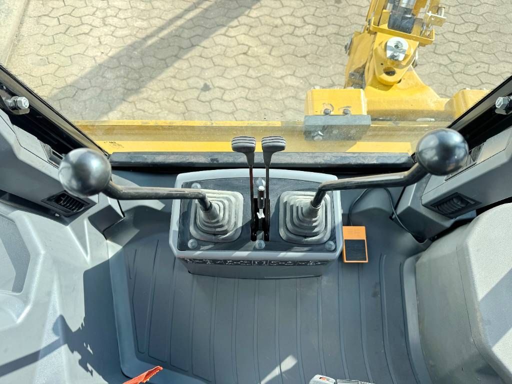 CAT 424 4WD - Hammer Lines / Airco