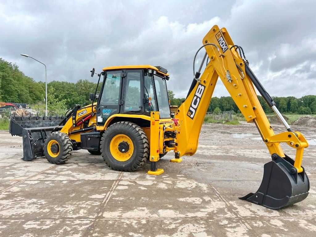 JCB 3DX - Telescopic Boom / Hammer Lines / AC - New