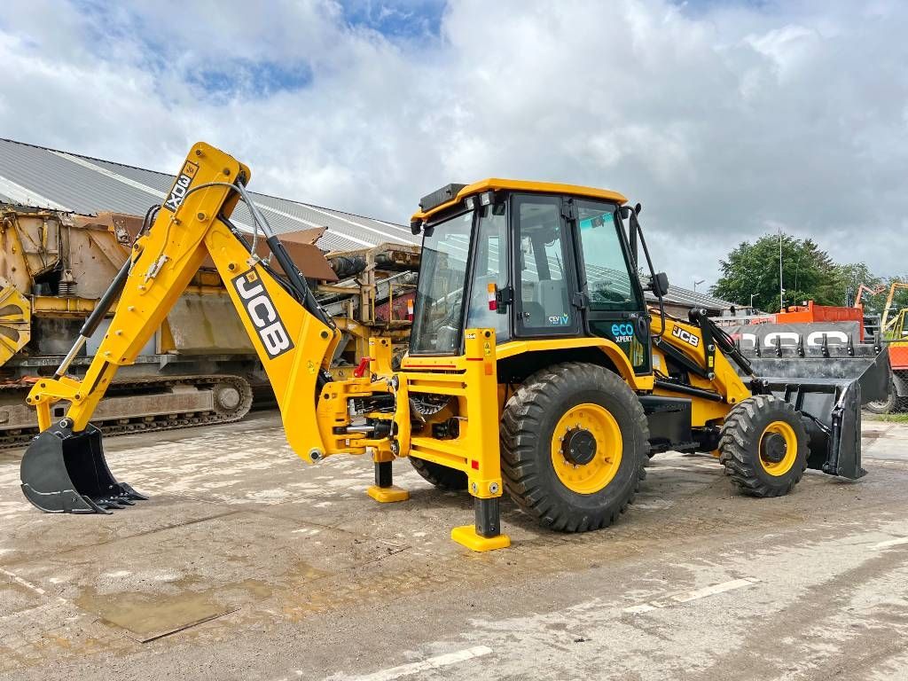 JCB 3DX - Telescopic Boom / Hammer Lines / AC - New