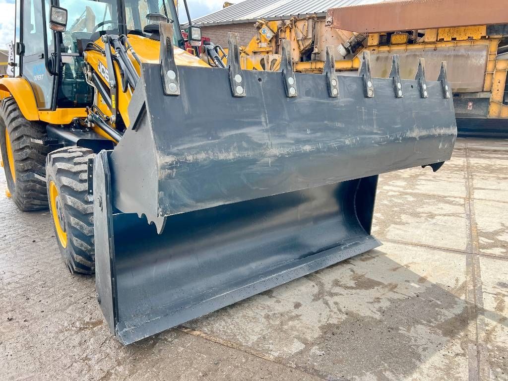 JCB 3DX - Telescopic Boom / Hammer Lines / AC - New