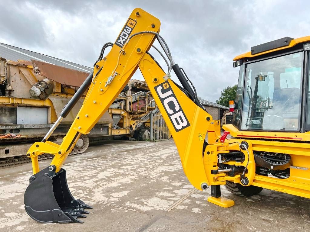 JCB 3DX - Telescopic Boom / Hammer Lines / AC - New