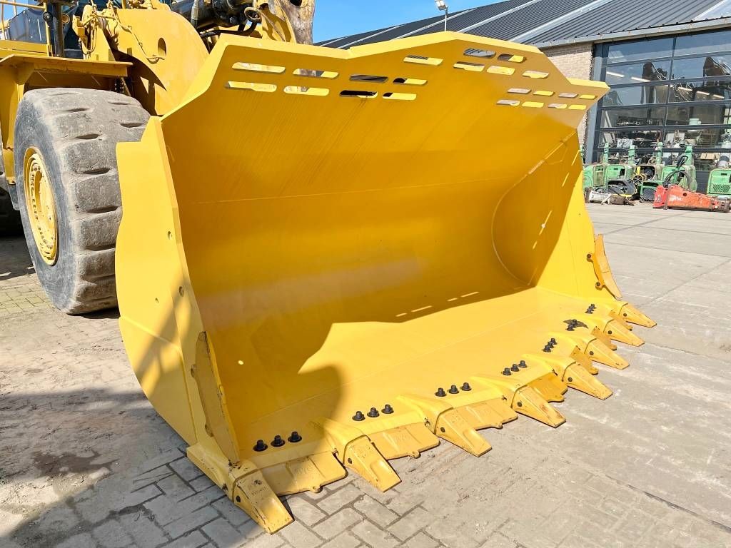 CAT 988K Bucket - New / Unused