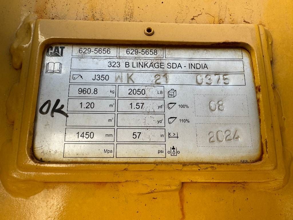 CAT 323 BOOM + STICK + BUCKET (BRAND NEW)
