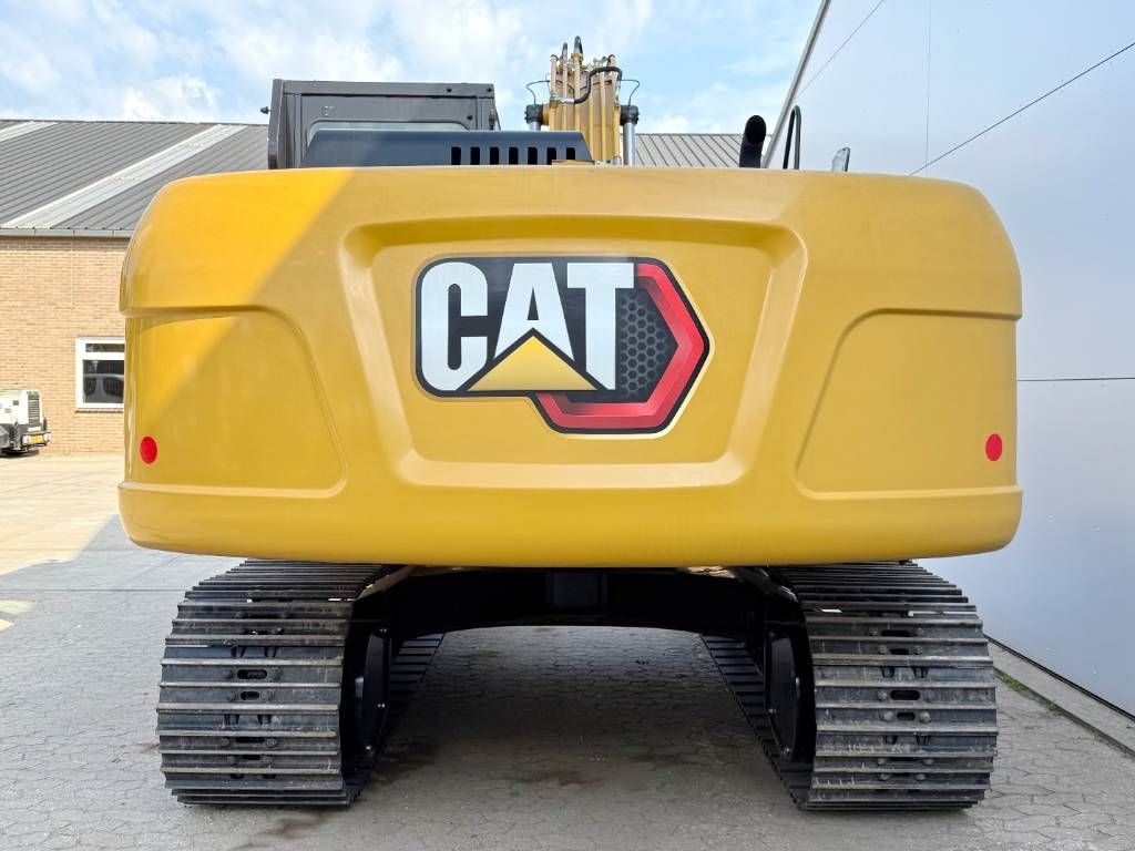 CAT 323D3 *2025 Model* - Hammer Lines