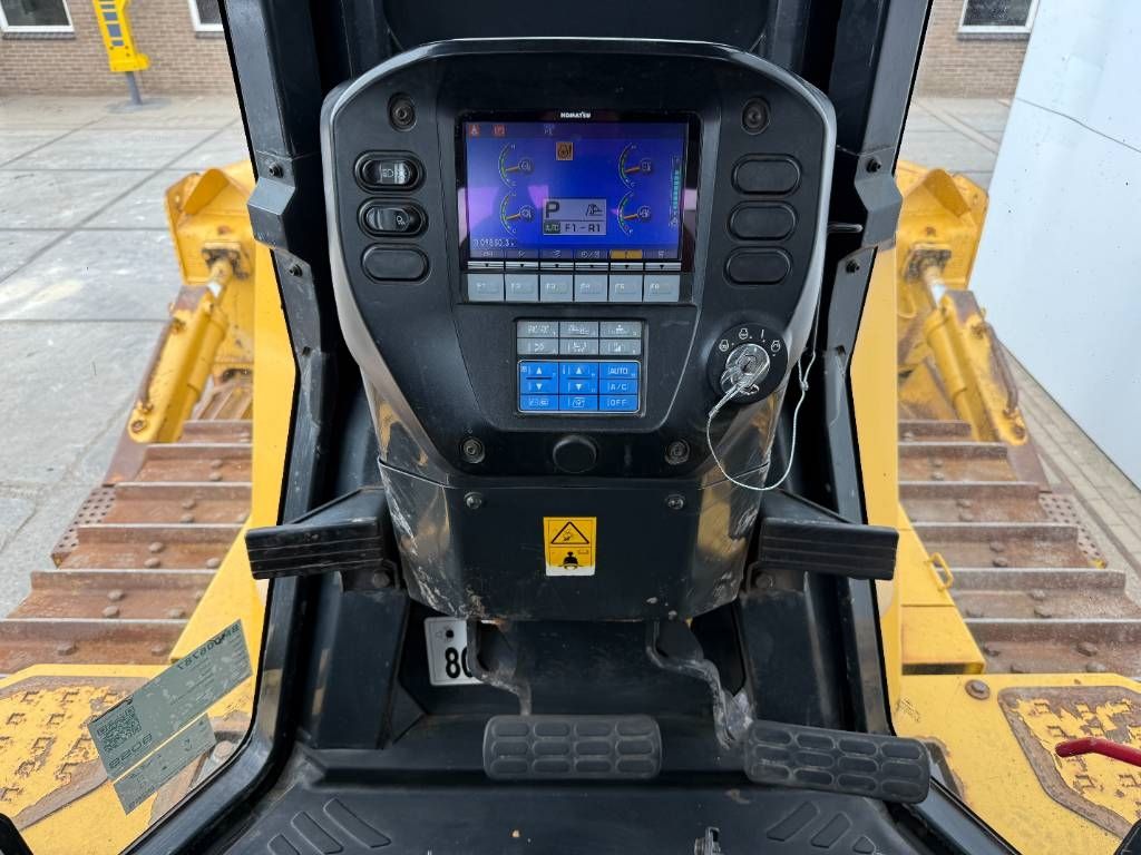 Komatsu D155AX-8 - German Machine / Ripper Valve / Camera