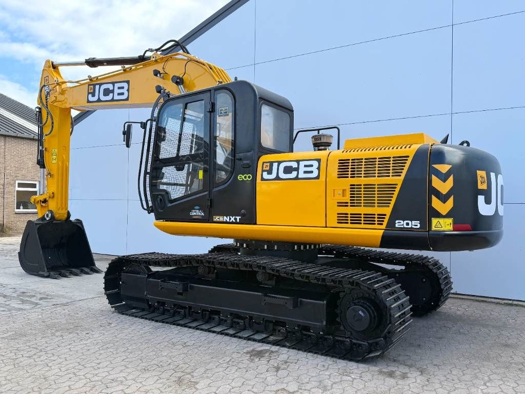 JCB 205 *2025 Model* - New / Unused / Hammer Lines