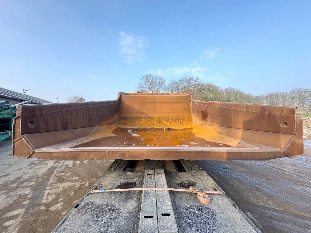 CAT 777G - Dumper Bucket / Body / Bed