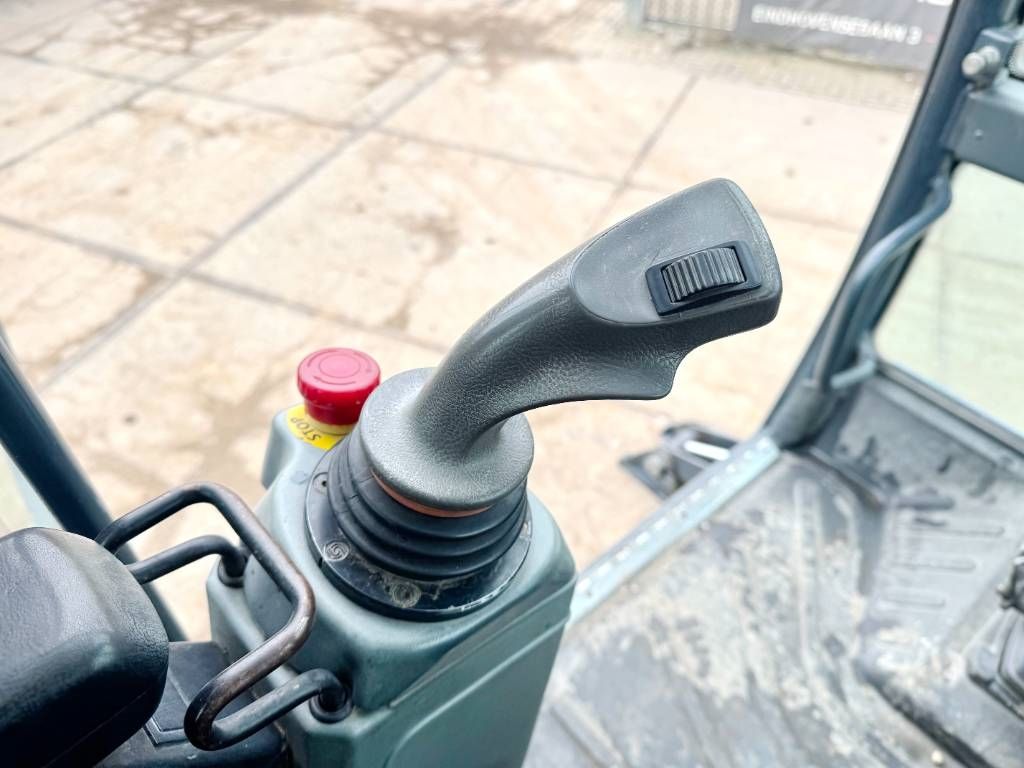 Magni RTH5.21 - Remote Control / 4 Wheel Steering