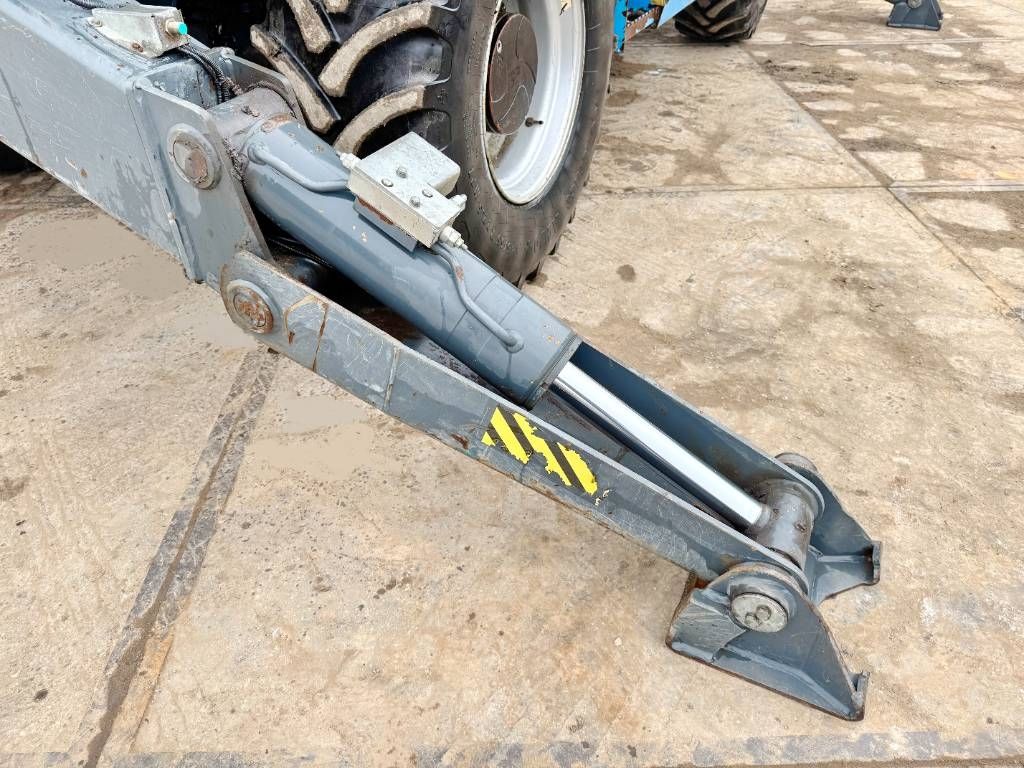 Magni RTH5.21 - Remote Control / 4 Wheel Steering
