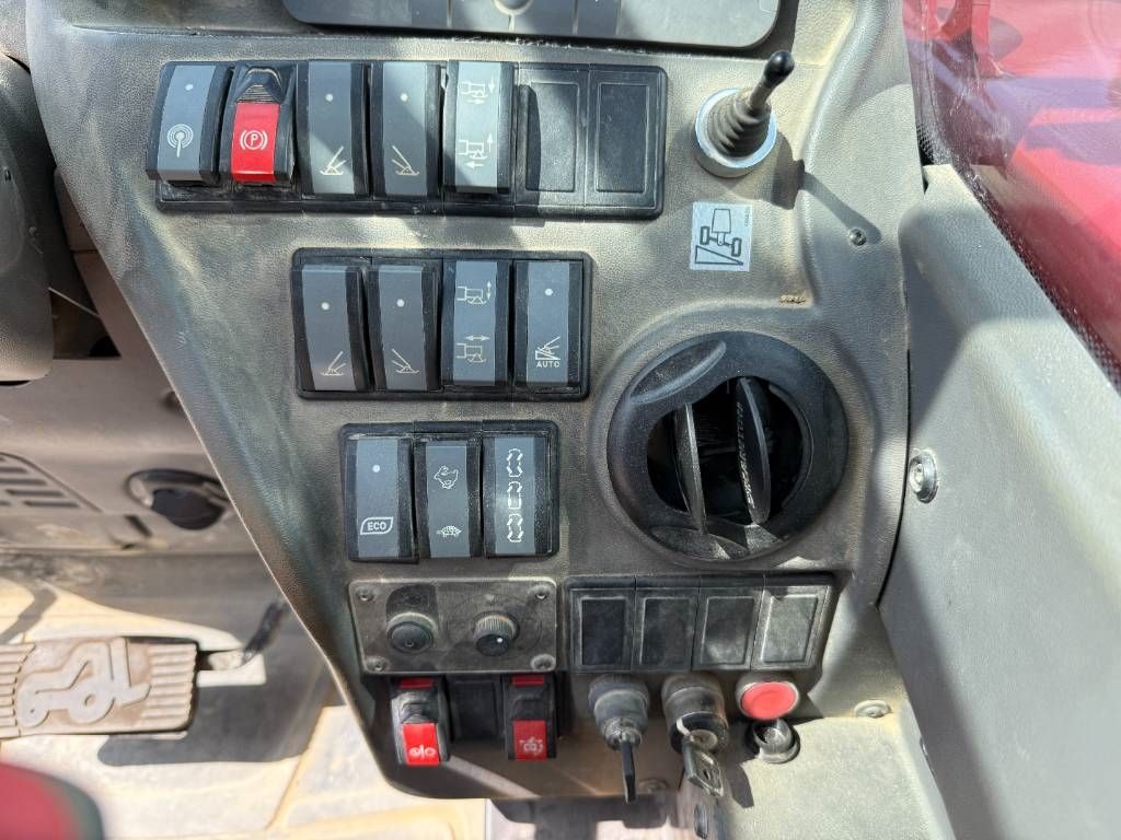 Manitou MRT2250+ - German Machine / Remote Control / 4x4x4
