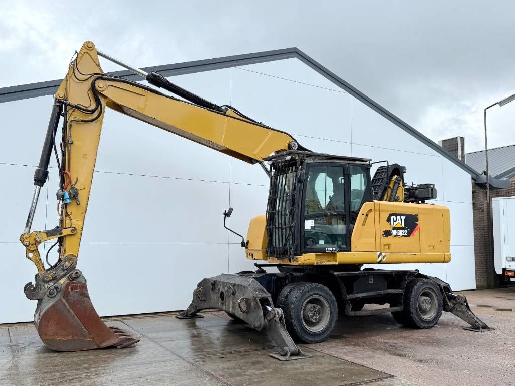 CAT MH3022 HCR - German Machine / Triple Boom