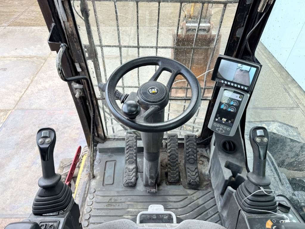 CAT MH3022 HCR - German Machine / Triple Boom
