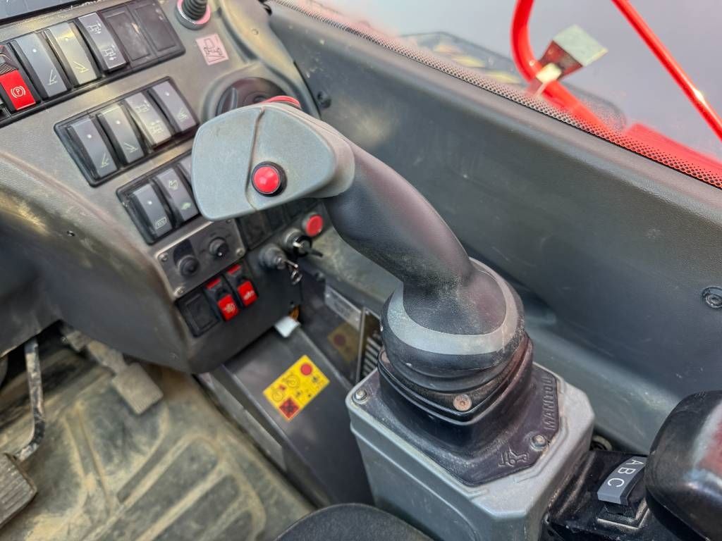 Manitou MRT2250+ - German Machine / Remote Control / 4x4x4