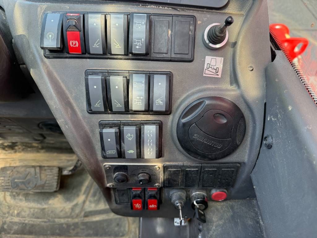 Manitou MRT2250+ - German Machine / Remote Control / 4x4x4