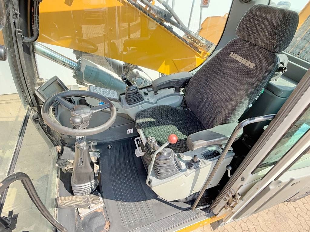 Liebherr LH22M Litronic - German Machine / Auto Greasing