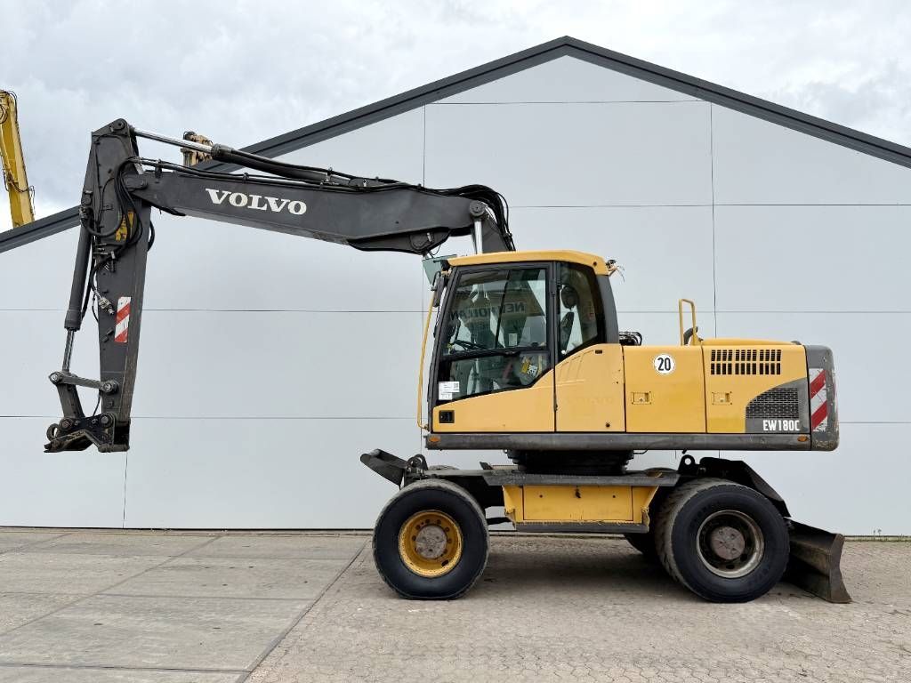 Volvo EW180C - Dutch Machine / Triple Boom